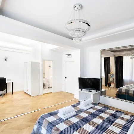 Monaco Apartment *